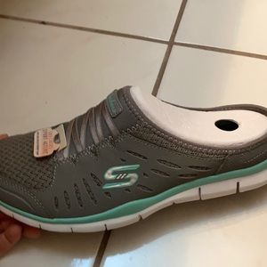 Sketchers Sport Women’s No Limits Slip on Mule Sneaker